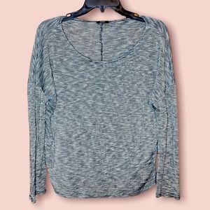 ENTI cute medium length 3/4 sleeve shirt/sweater